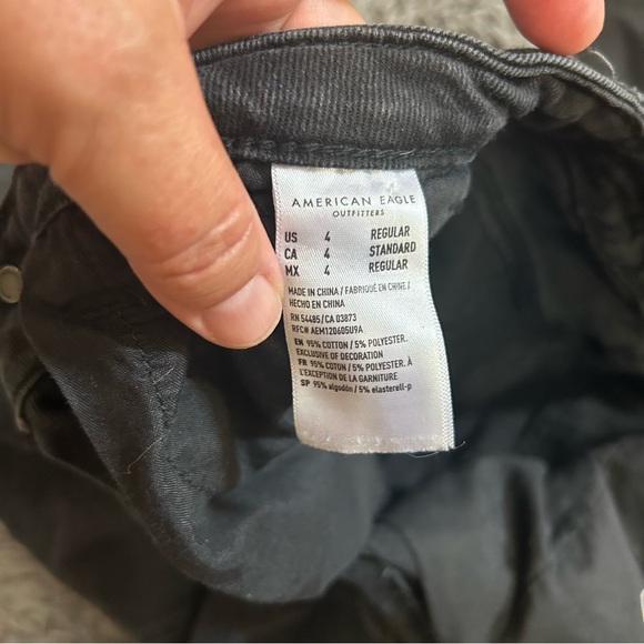 American Eagle Black Wash Mom Jeans Womens Size 4 Regular Denim Pants - Picture 2 of 10